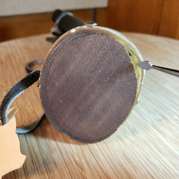 Vtg THE CHEROKEES 3 Pc 11" Powder Horn & Measurer w/Leather Strap & Wood Plug - Picture 8 of 16